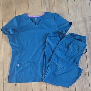 HeartSoul Break On Through Scrub Set